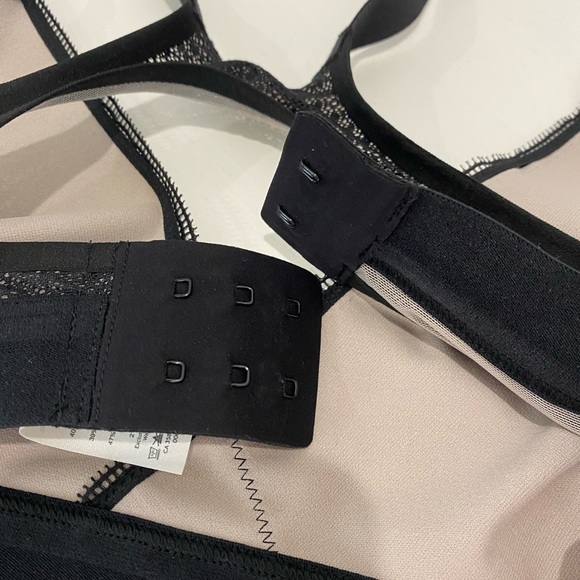 Lululemon awake to lace bra 32C - Picture 5 of 11